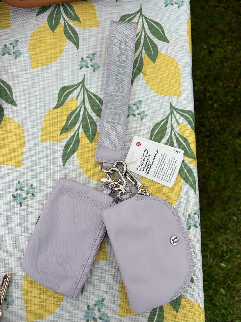 Lululemon metallic wordmark dual pouch - Picture 2 of 4